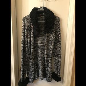 Black and gray sweater